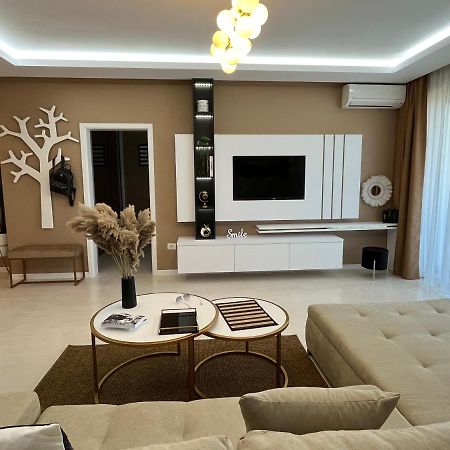 Sas 2 Luxury Apartments Mamaia Buitenkant foto