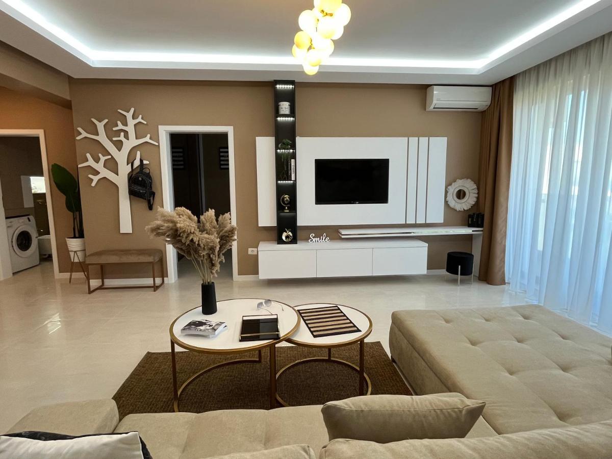Sas 2 Luxury Apartments Mamaia Buitenkant foto