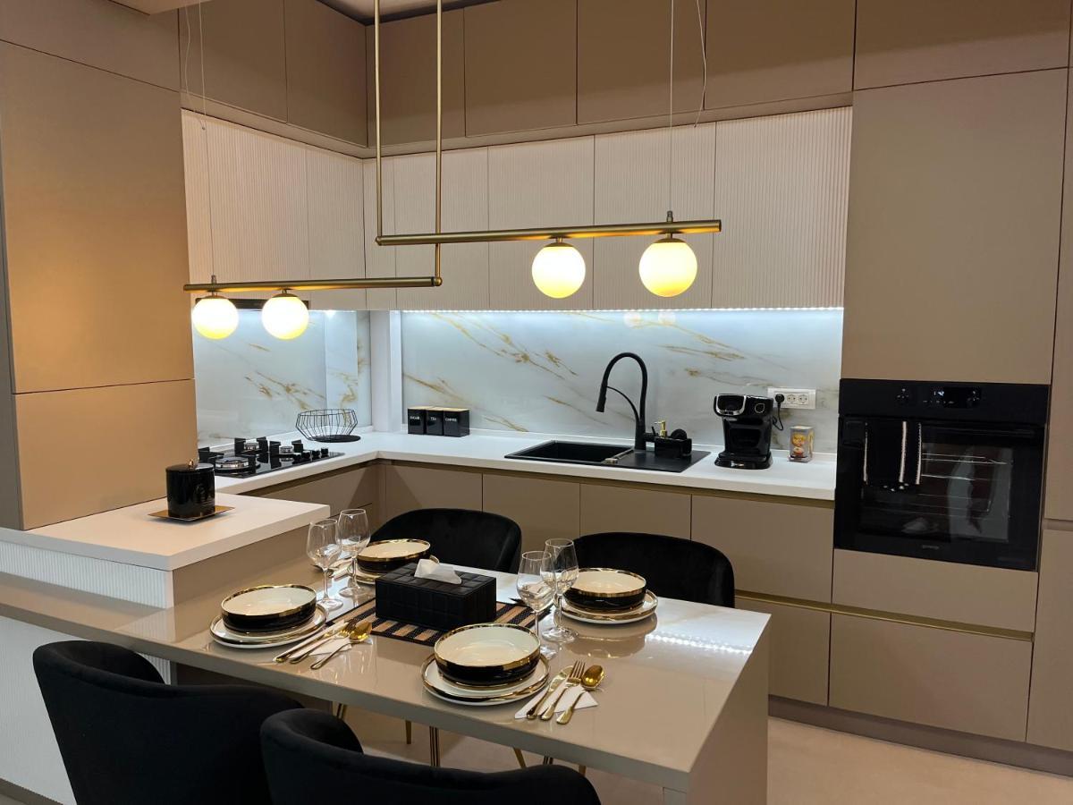 Sas 2 Luxury Apartments Mamaia Buitenkant foto